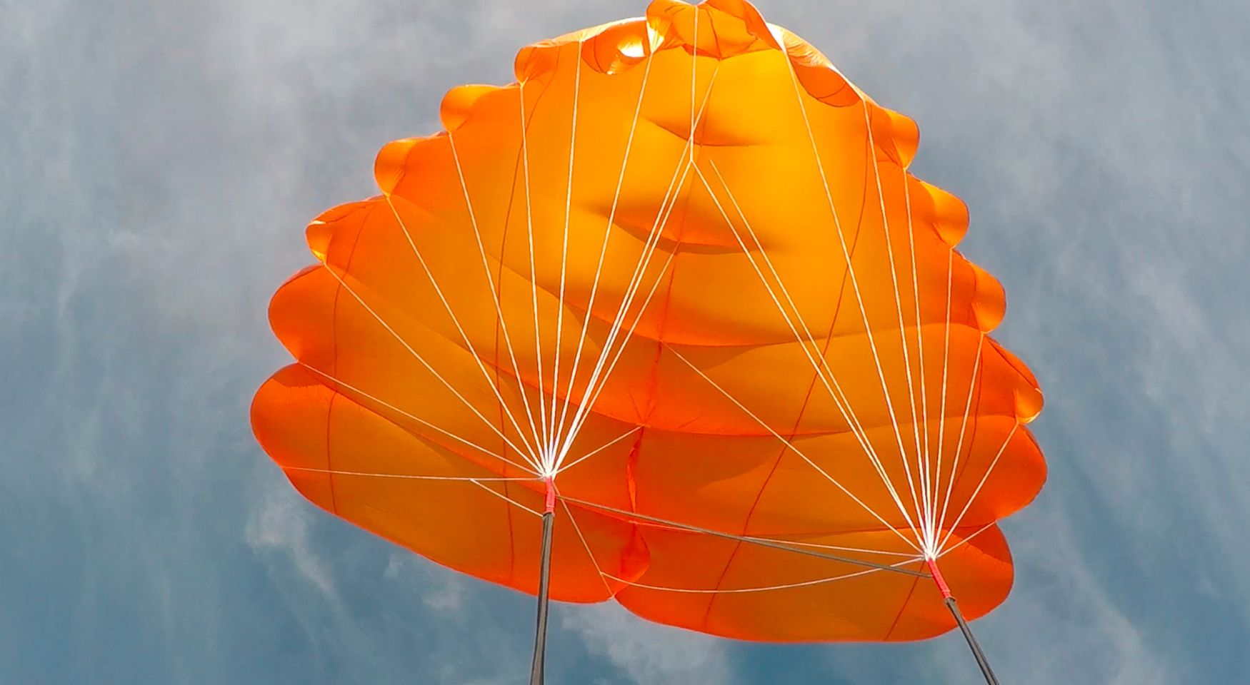 Üçgen Kontrol Edilebilir Yedek Paraşüt